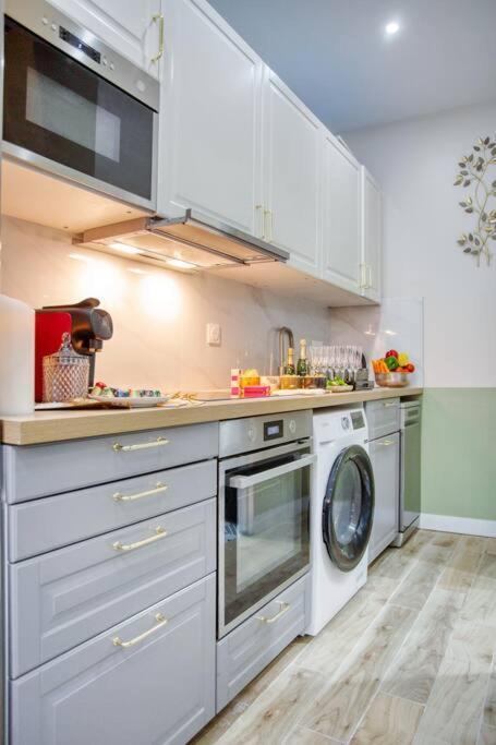 Le Nid Parisien Triplex Cosy Et Chaleureux Apartment Exterior photo